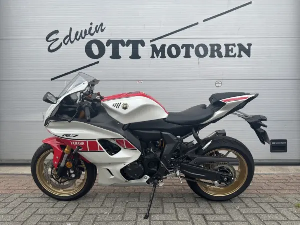 2022 Yamaha R7 - 60th Anniversary - € 11.099 (1/1)