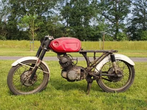 1967 Honda 1967 CB160 Supersport Project - € 800 (1/1)