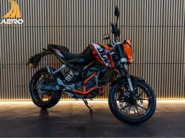 2015 KTM 125 Duke - € 3.540 (1/1)