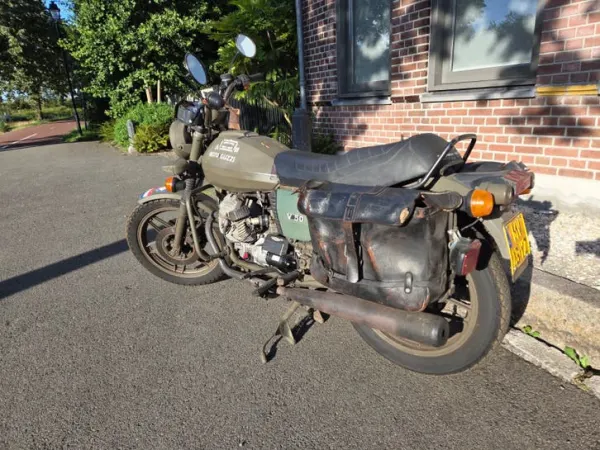1982 Moto Guzzi V 50 - €2,250 · Bidding (1/1)