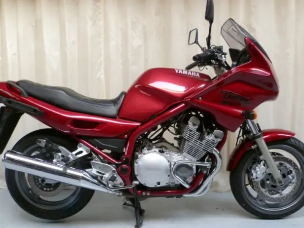 1998 Yamaha XJ900 Diversion - € 2.950 (1/1)