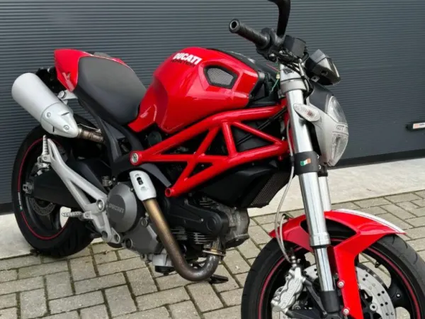 2009 Ducati Monster 696 Red - € 4.750 (1/1)
