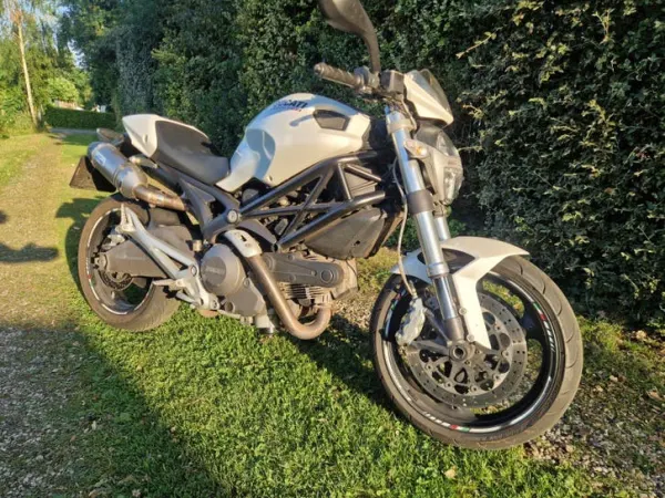 2008 Ducati Monster 696 Parelmoer Extra Verlaagd Recent Onderhoud - € 3.750 · Bieden (1/1)