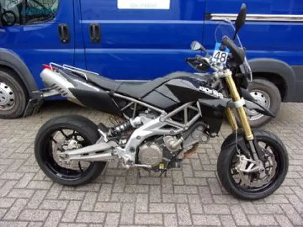 2008 Aprilia Dorsoduro 750 - € 3.999 (1/1)