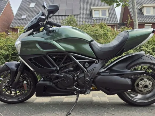 2013 Ducati Diavel - € 10.950 · Bieden (1/1)