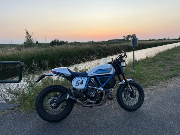 Bouwjaar onbekend Ducati Scrambler 800, Bouwjaar 2018 - € 6.999 · Bieden (1/1)