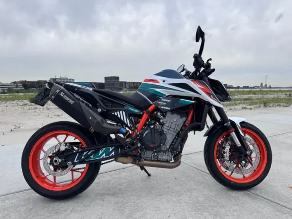 2020 KTM 890 Duke - € 7.990 (1/1)