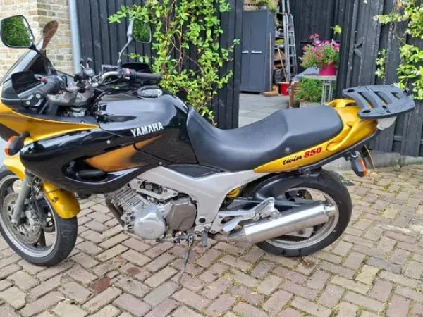 1998 Yamaha TDM 850 - € 2.490 · Bieden (1/1)