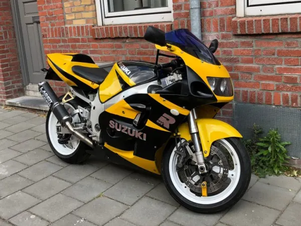 1996 Suzuki GSX-R 750 - € 2.695 · Bieden (1/1)