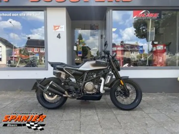 2019 Husqvarna Svartpilen 701 - € 5.899 (1/1)