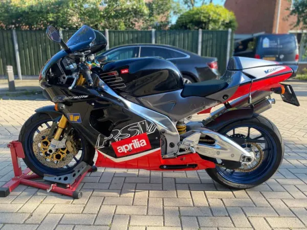 Bouwjaar onbekend Aprilia RSV Mille - € 7.950 · Bieden (1/1)