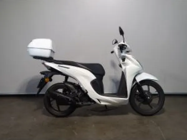 2023 Honda Vision - € 2.490 (1/1)