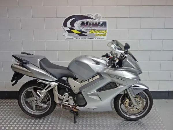 2006 Honda VFR - € 4.450 (1/1)