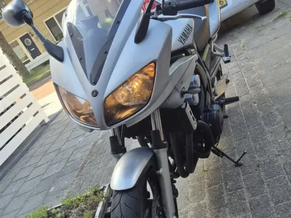 2002 Yamaha YZF 600 - €1,980 (1/1)