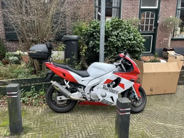 2000 Yamaha YZF 600 - €2,500 (1/1)
