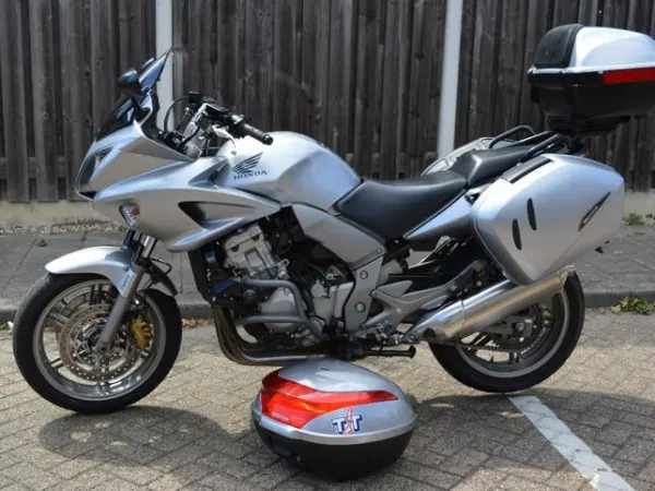 2008 Honda CBF 1000 - €2,750 · Bidding (1/1)