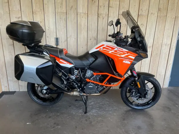 2017 KTM 1290 Super Adventure S - €9,250 · Bidding (1/1)