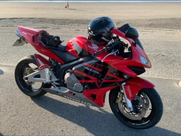 Year unknown Honda CBR 600 RR - Bidding (1/1)