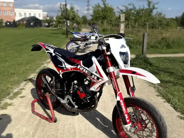 2025 Rieju MRT 50 - €4,000 (1/1)
