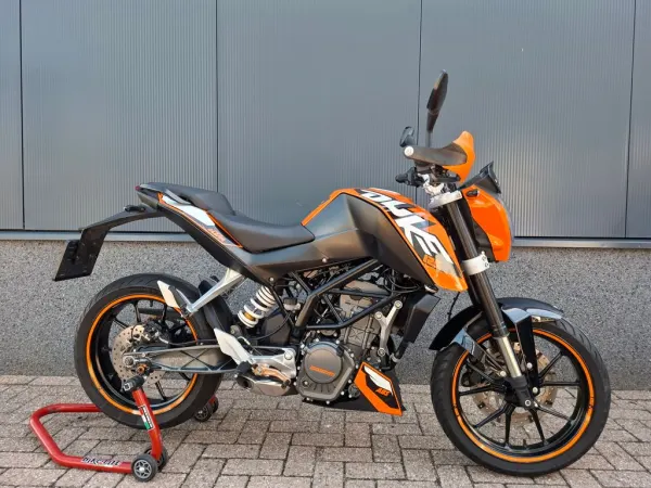 2015 KTM 125 Duke - €3,495 · Bidding (1/1)