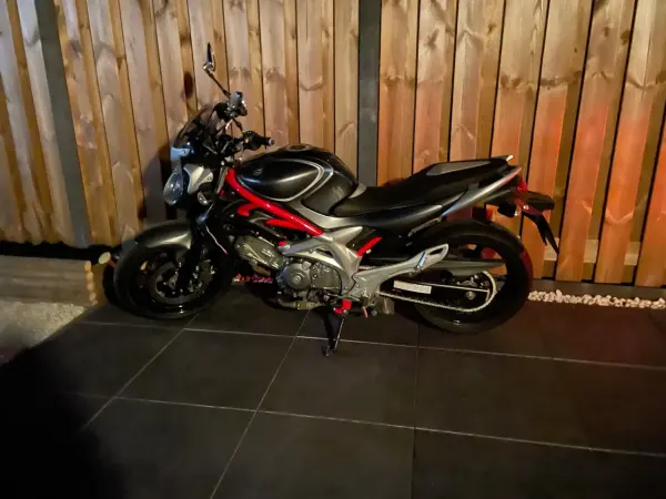 2010 Suzuki Gladius 650 - €3,100 (1/1)