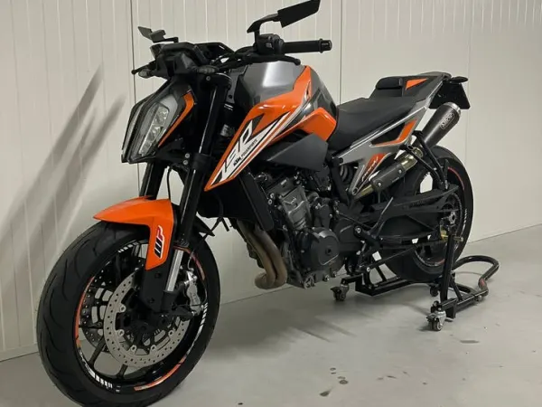 2019 KTM Duke 790, 2019 6750km Track Pack - € 7.000 · Bieden (1/1)