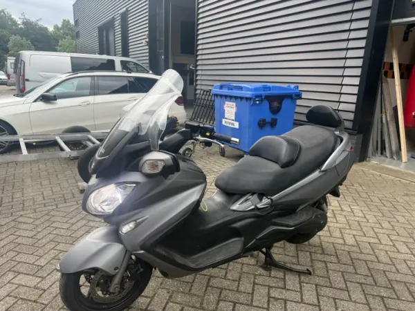 Year unknown Suzuki Burgman 650 - €3,900 · Bidding (1/1)