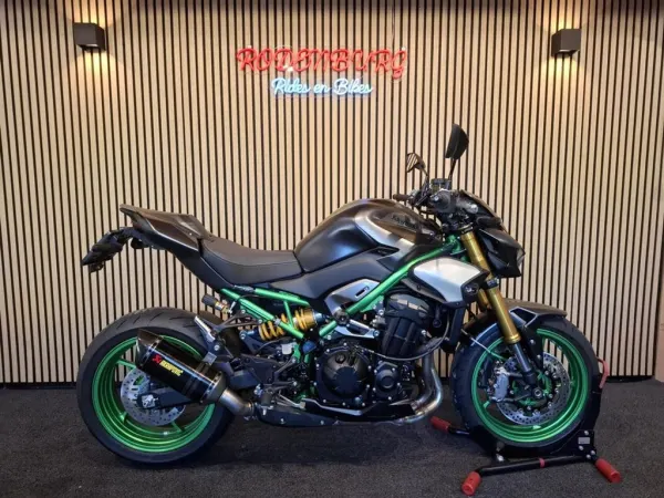 2026 Kawasaki Z900 SE Performance - € 12.450 (1/1)