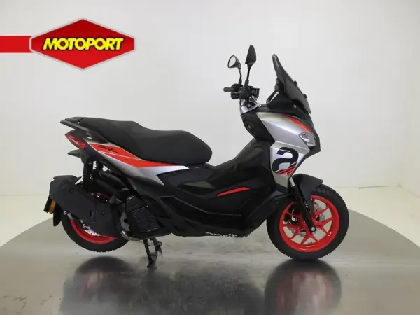 2026 Aprilia SR GT 200 - € 3.990 (1/1)