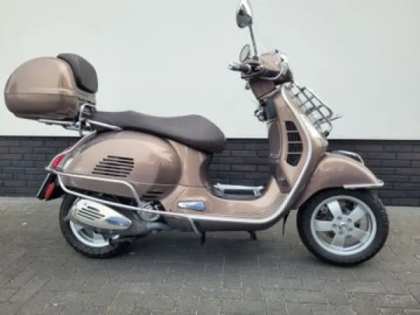 2017 Piaggio GTS Touring 300 - € 3.999 (1/1)