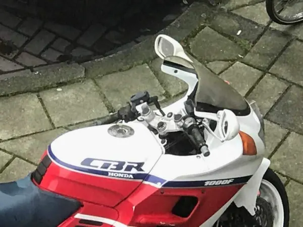 Bouwjaar onbekend Honda CBR 1000 F - € 950 · Bieden (1/1)