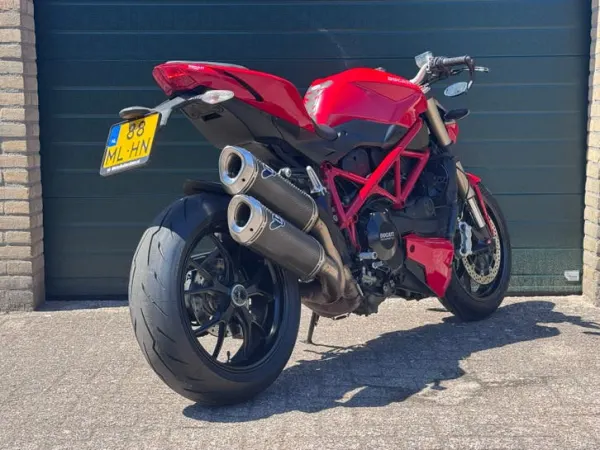 2015 Ducati Streetfighter 848 - € 5.988 · Bieden (1/1)