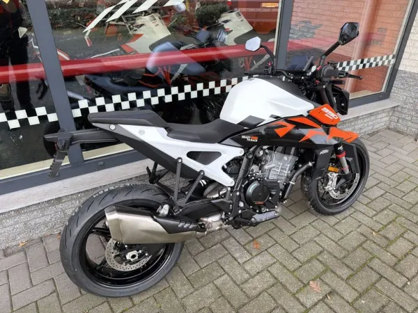 2026 KTM 990 Duke - € 15.290 (1/1)