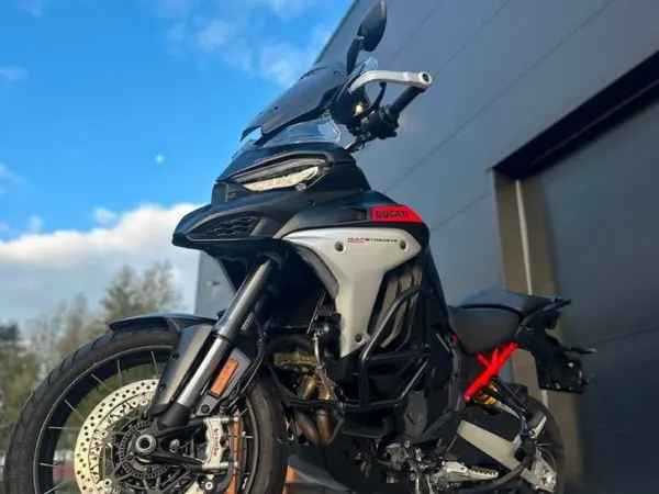 2023 Ducati Multistrada V4 - €25,000 (1/1)