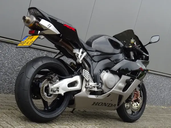 2004 Honda CBR 1000 RR Fireblade - € 5.945 (1/1)