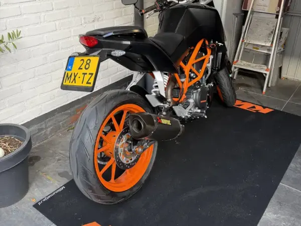 2015 KTM 390 Duke - € 2.750 (1/1)