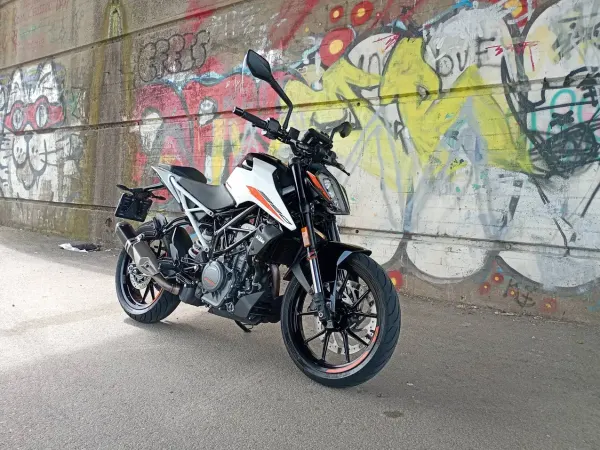 2022 KTM 390 Duke - € 4.950 (1/1)