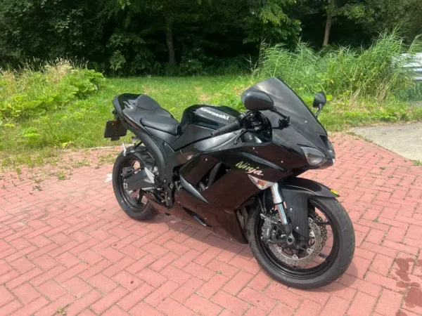 2008 Kawasaki zx6r - €4,500 · Bidding (1/1)