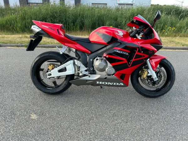 2003 Honda CBR600RR PC37 | 13.123km | Nieuwe Banden + Beurt - €5,495 (1/1)