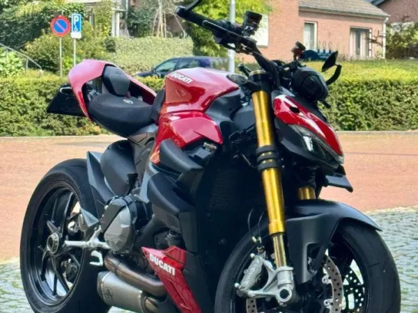 2023 Ducati Streetfighter V2 - € 17.950 · Bieden (1/1)