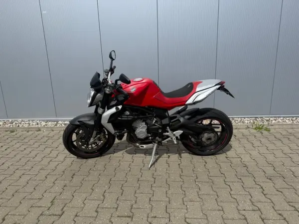 2013 MV Agusta Brutale 675 - € 9.000 · Bieden (1/1)