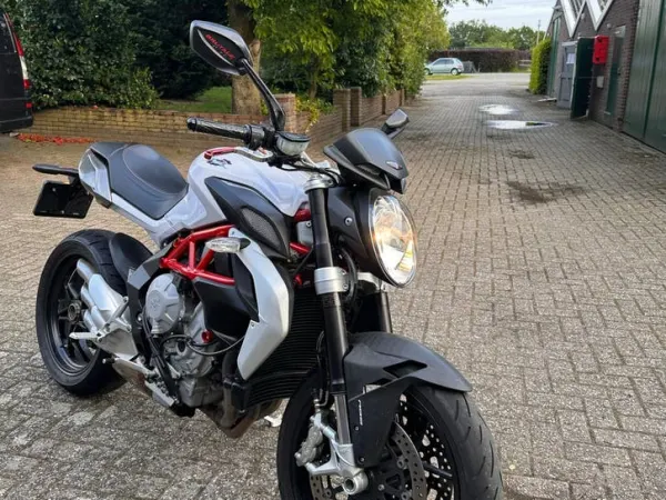 2015 MV Agusta Brutale 800 - €5,950 (1/1)