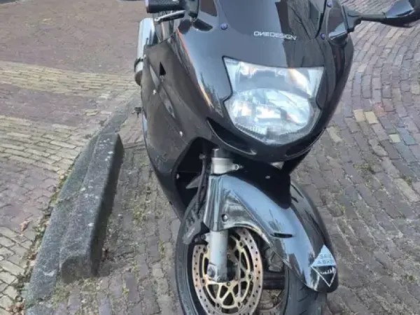 2003 Honda CBR 1100 - € 2.750 (1/1)
