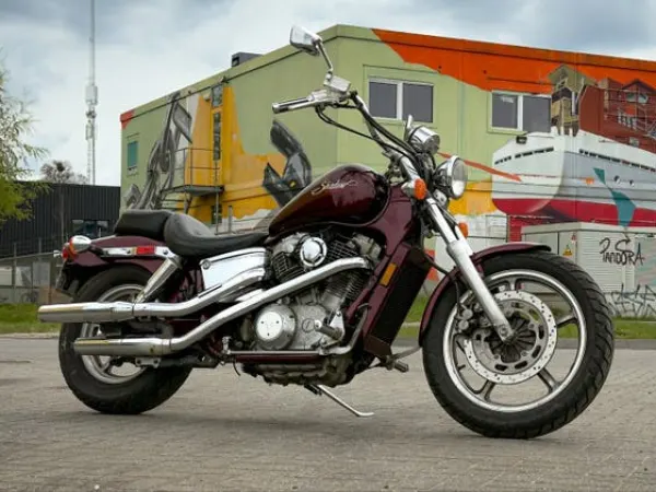 Year unknown Honda VT 1100 - €1,991 · Bidding (1/1)