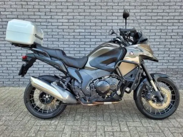 2015 Honda VFR 1200 X - € 7.450 (1/1)