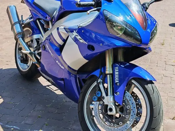 2001 Yamaha YZF-R1 - €2,650 (1/1)