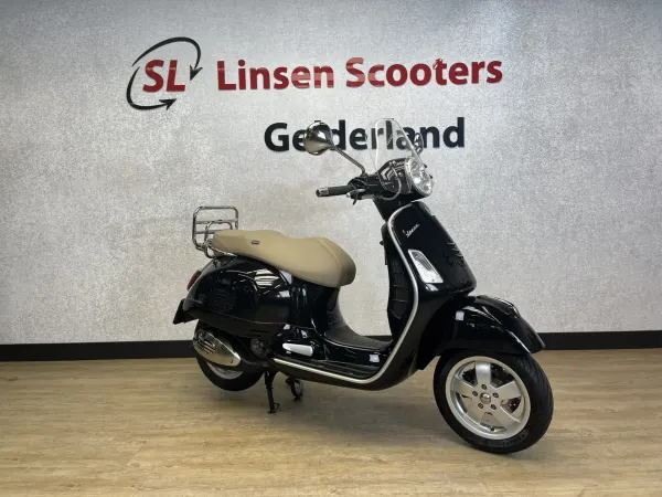 2016 Vespa GTS 250cc i.e. Zwart - €3,895 (1/1)