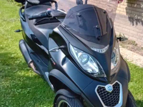 Year unknown Piaggio MP3 500 - €4,975 · Bidding (1/1)