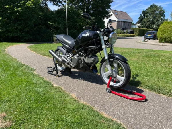 Bouwjaar onbekend Ducati Monster 600 - € 1.450 · Bieden (1/1)