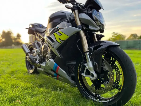 2021 BMW S 1000 R - € 12.500 (1/1)